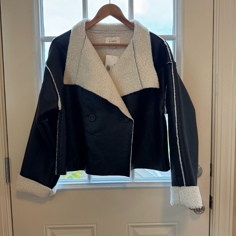 NWT HYFVE The Brooklynn Black and Cream Faux-Leather Sherpa Jacket M - Picture 4 of 13